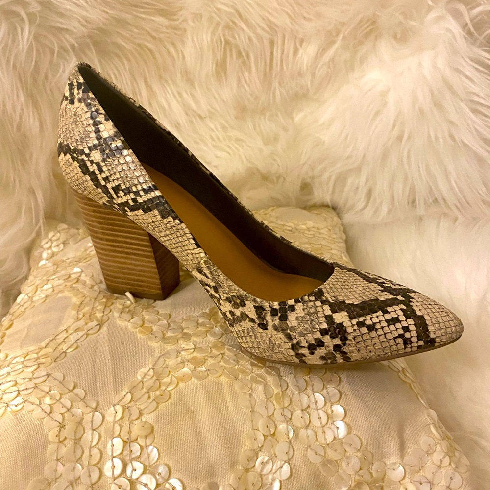 Snake print heels size 9